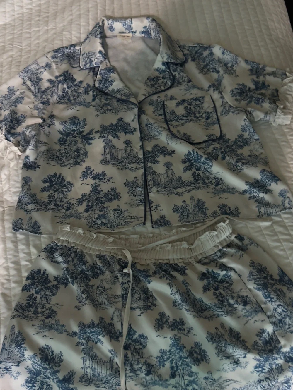 Peach Love California Blue and Cream Floral Short Pajama Set - Picture 3 of 6